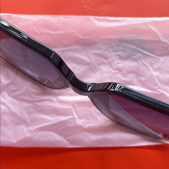 Chic ysl Black Sunglasses - Picture 8 of 8